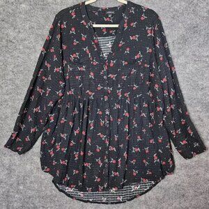 Torrid Tunic Womens 1X Black Red Roses Floral Emma Crinkle Knit Hi Lo Button Up